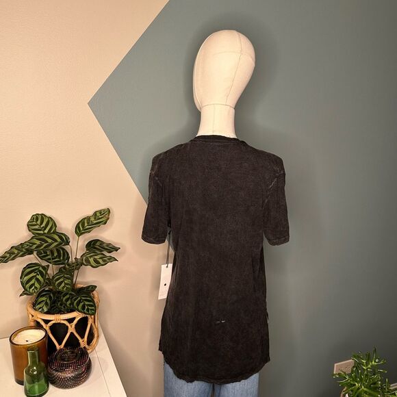Treasure & Bond Black V-Neck Tee Distressed Vintage Soft Casual NWT Flawed Small - Picture 4 of 10